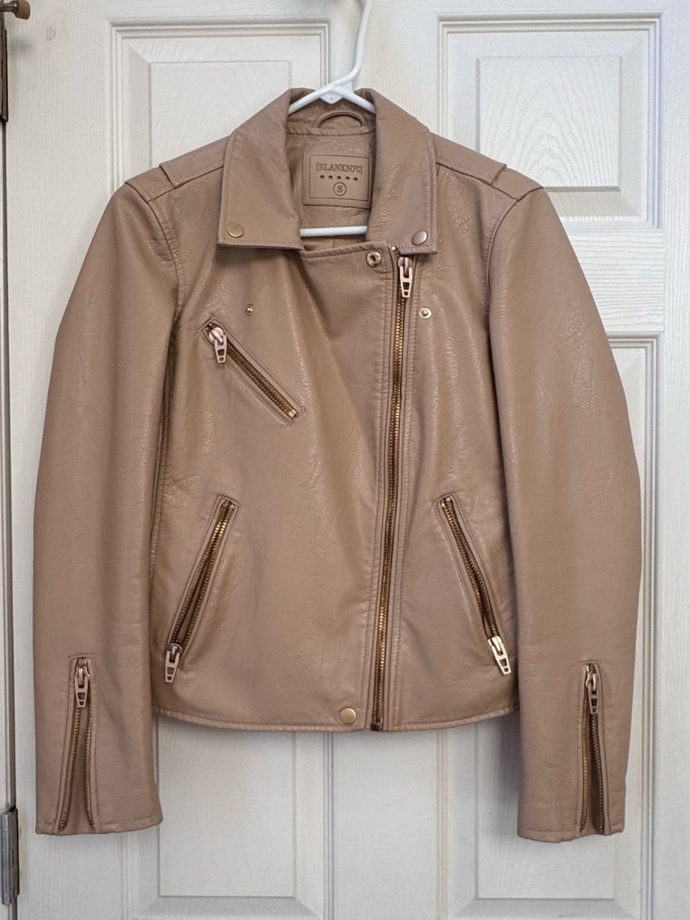 Blank NYC Beige Faux Leather Moto Jacket Gold Hardware Size S Like New